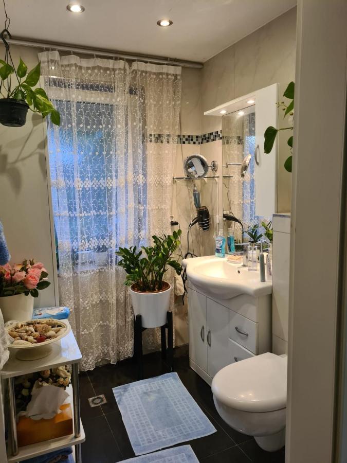 Cozy Room With A Beautiful Garden View バウナタール エクステリア 写真